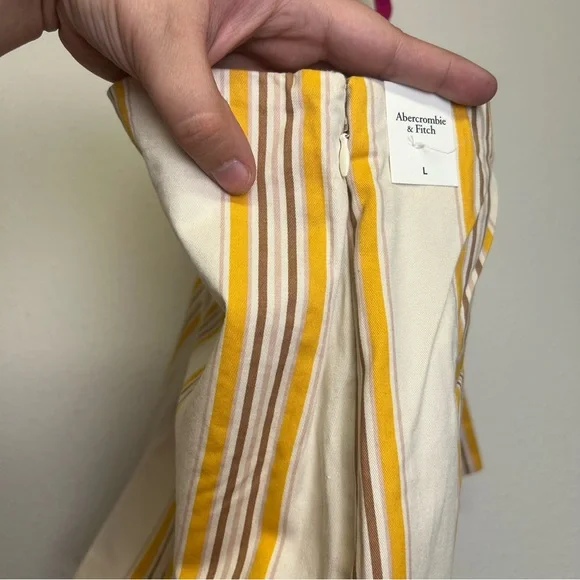 New! Abercrombie & Fitch Yellow Striped Pull On High Waist Side Zipper Shorts LG - Picture 4 of 9